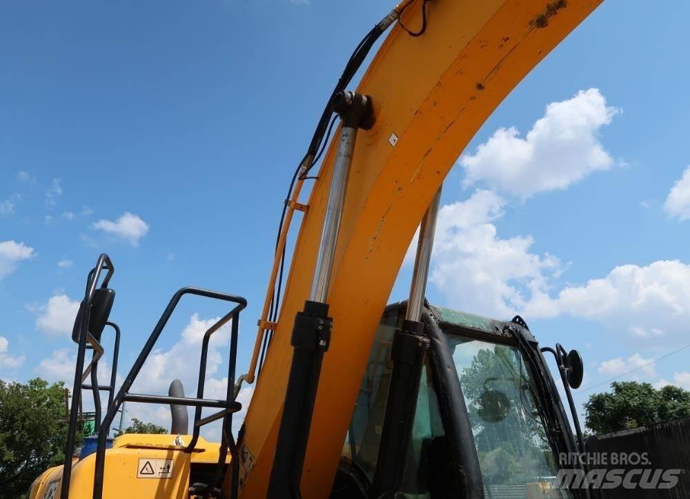 JCB JS160 Telakaivukoneet