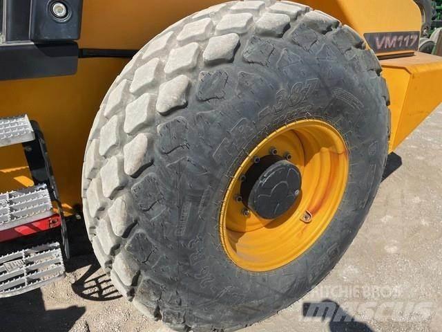 JCB VM117PD Kaatopaikkajyrät