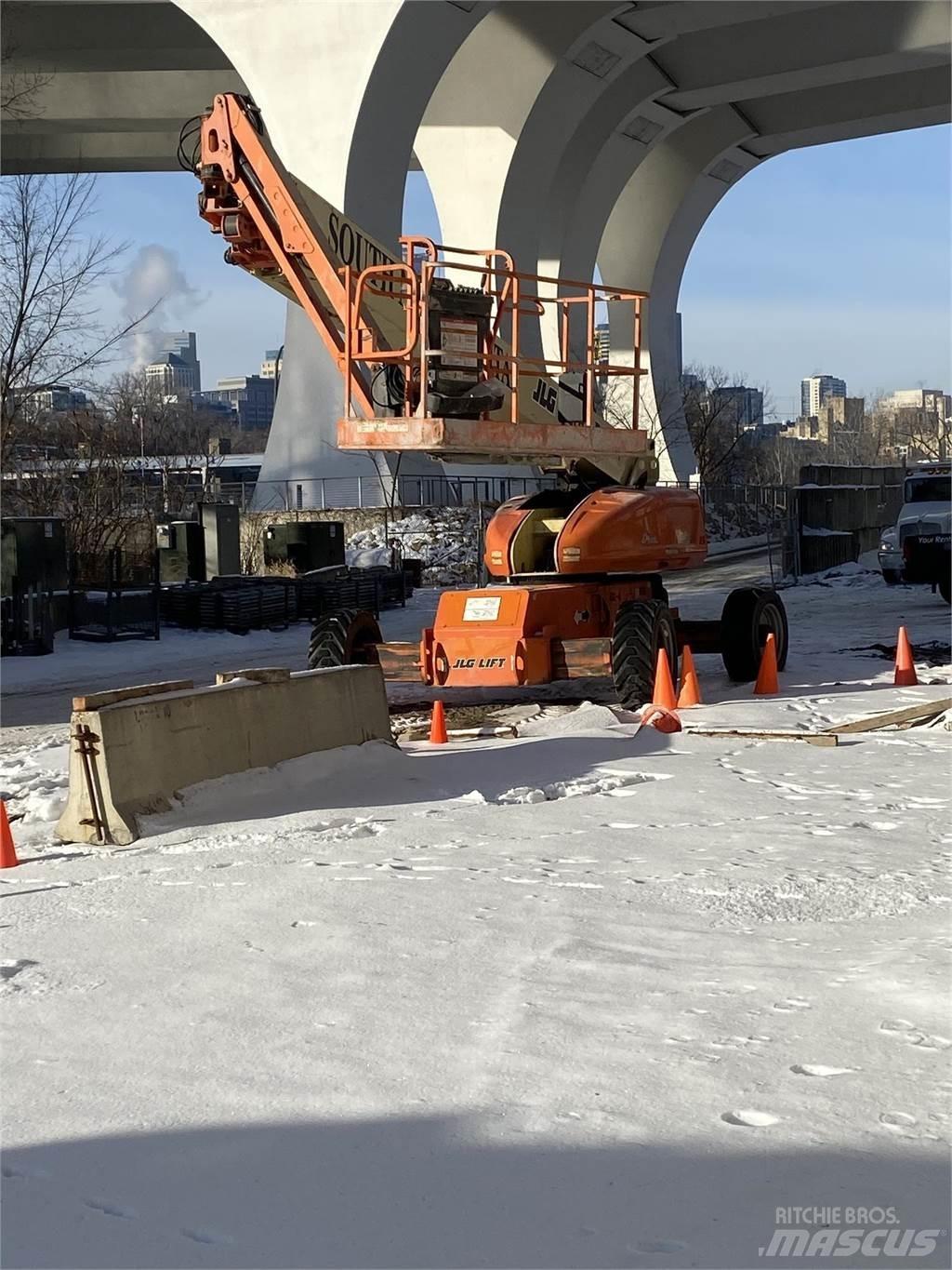 JLG 1350SJP Teleskooppipuominostimet