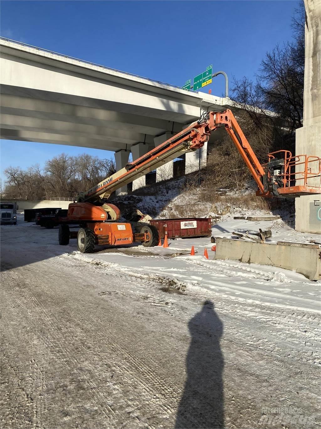 JLG 1350SJP Teleskooppipuominostimet
