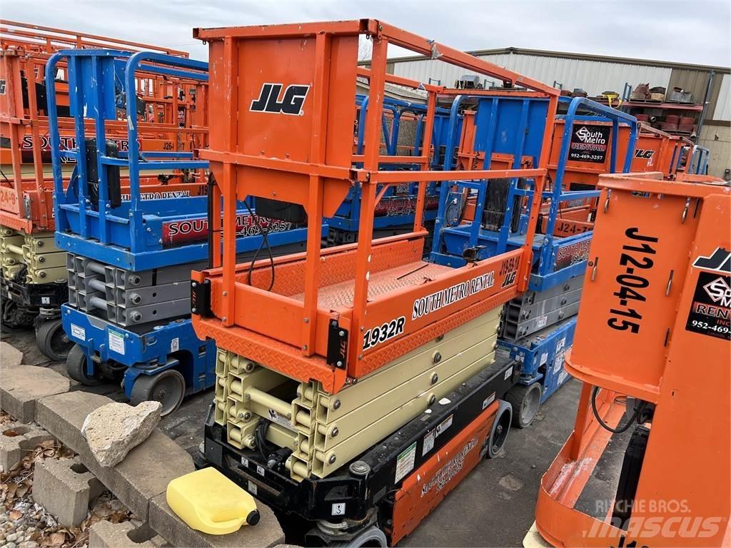 JLG 1932R Saksilavat