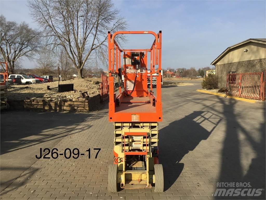 JLG 2632ES Saksilavat