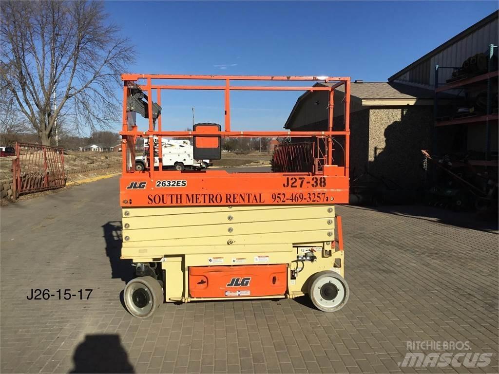 JLG 2632ES Saksilavat