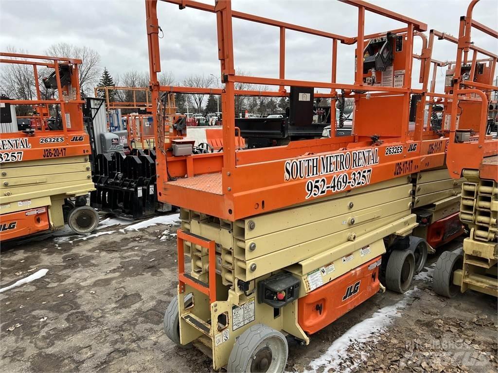JLG 2632ES Saksilavat