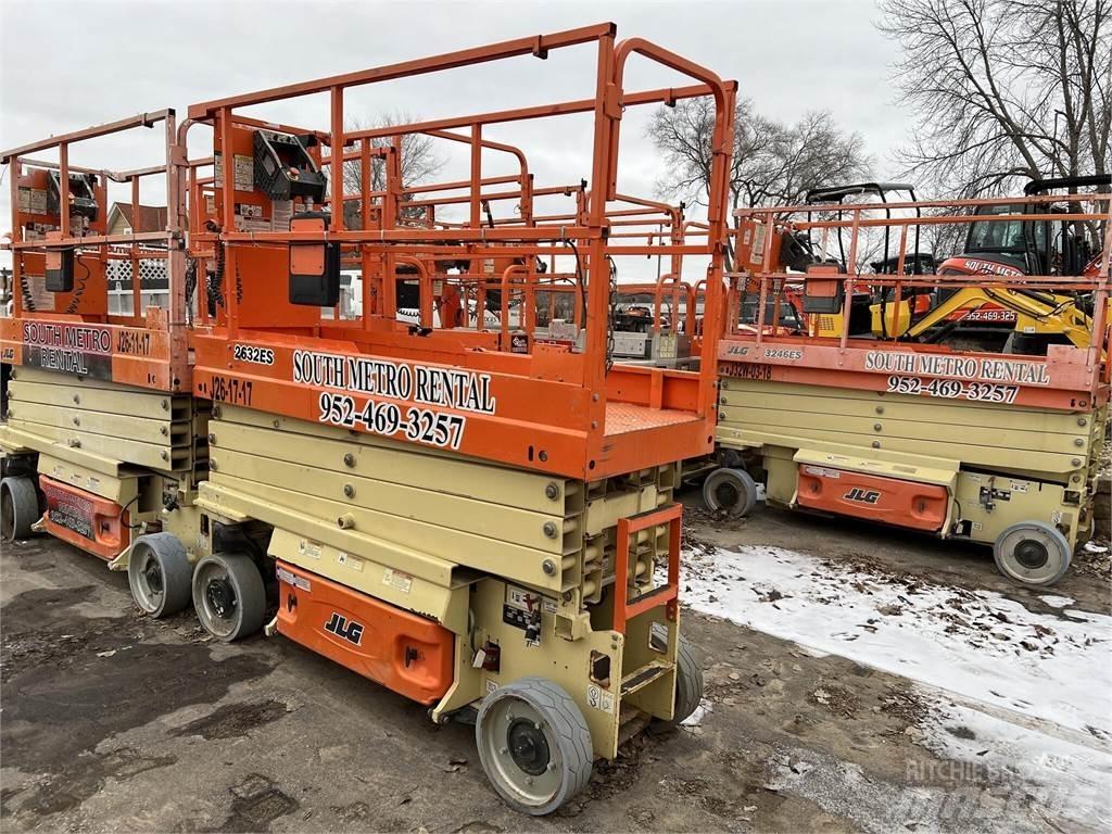 JLG 2632ES Saksilavat
