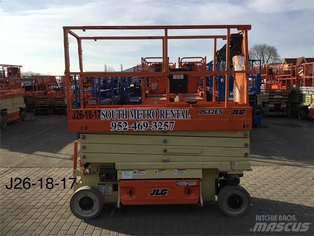 JLG 2632ES Saksilavat
