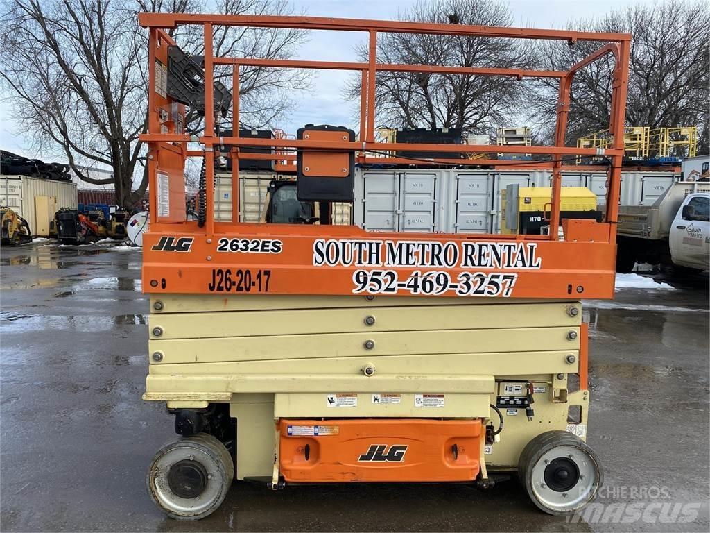 JLG 2632ES Saksilavat