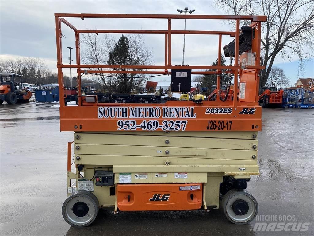 JLG 2632ES Saksilavat