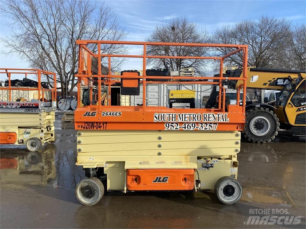 JLG 2646ES Saksilavat