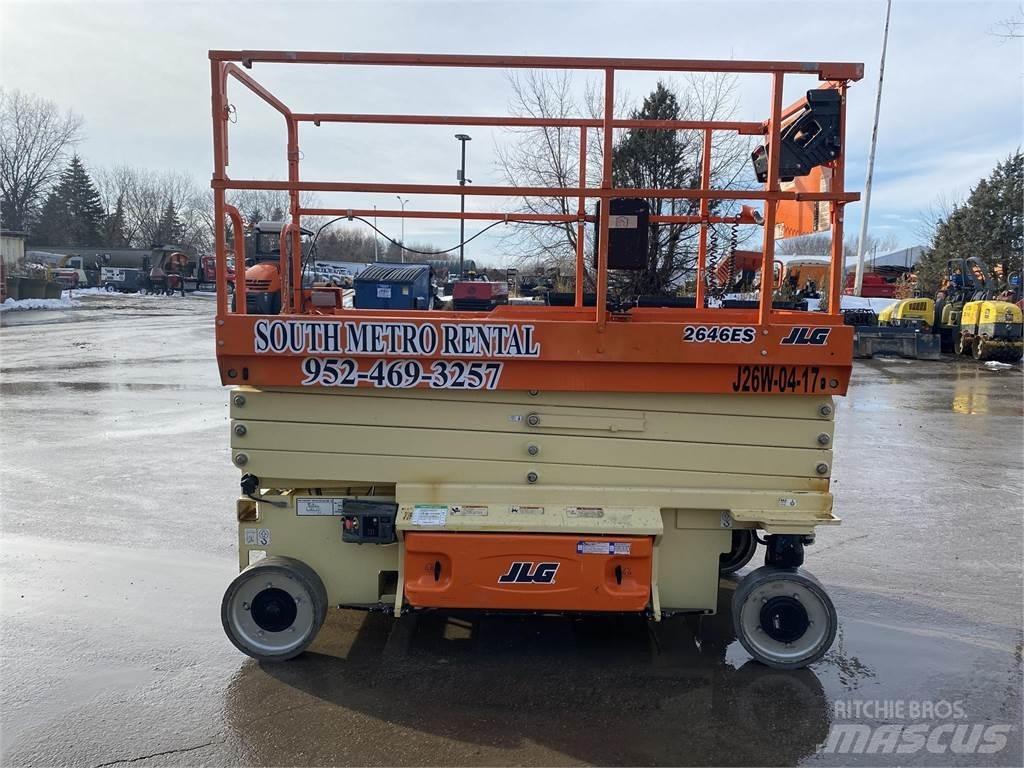 JLG 2646ES Saksilavat