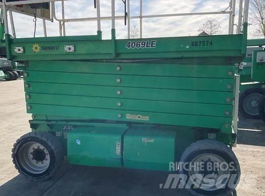 JLG 4069LE Saksilavat