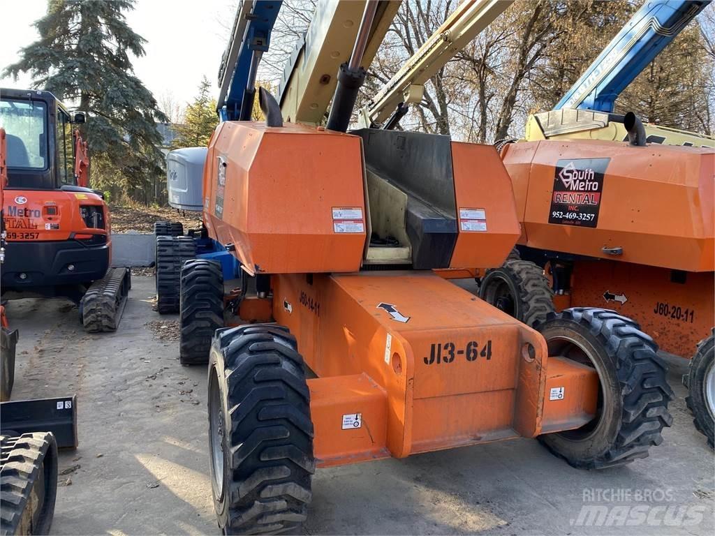 JLG 600S Teleskooppipuominostimet