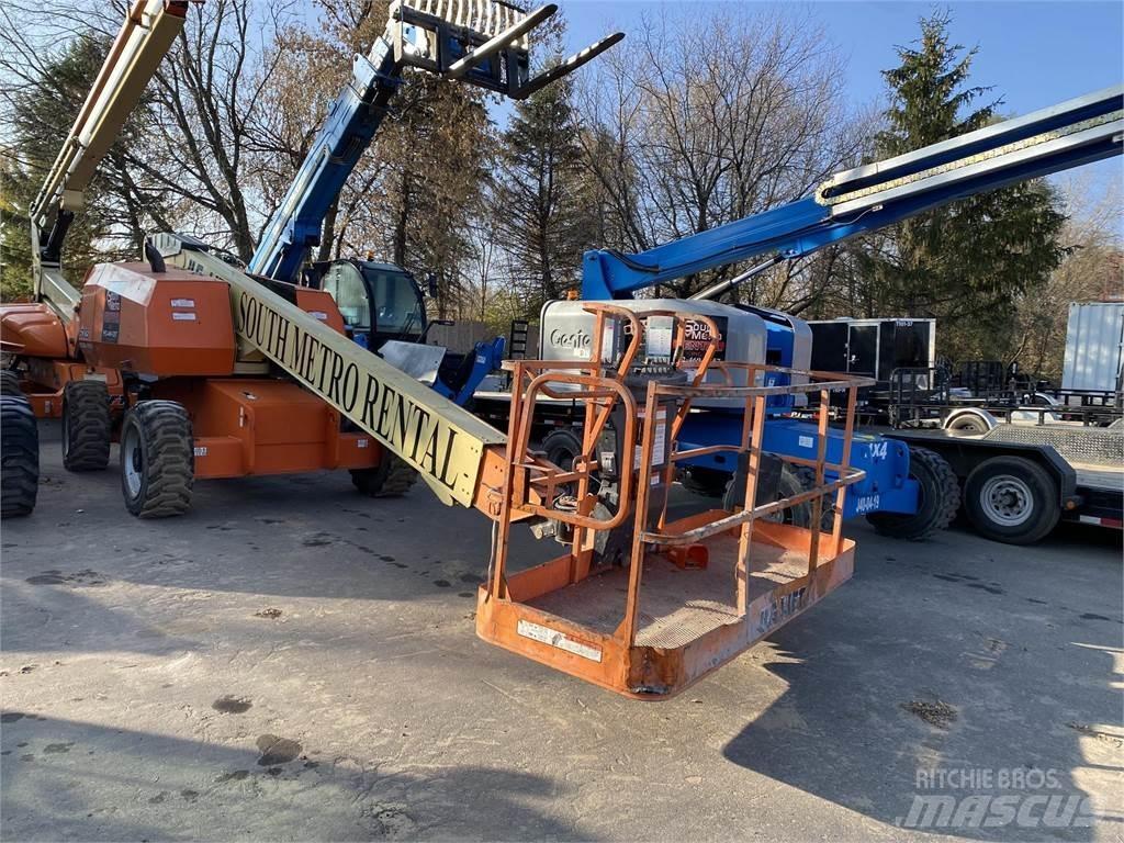 JLG 600S Teleskooppipuominostimet