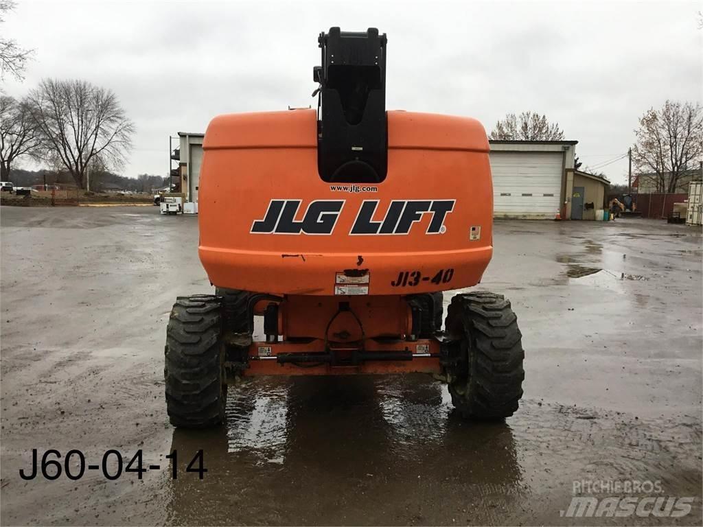 JLG 600S Teleskooppipuominostimet