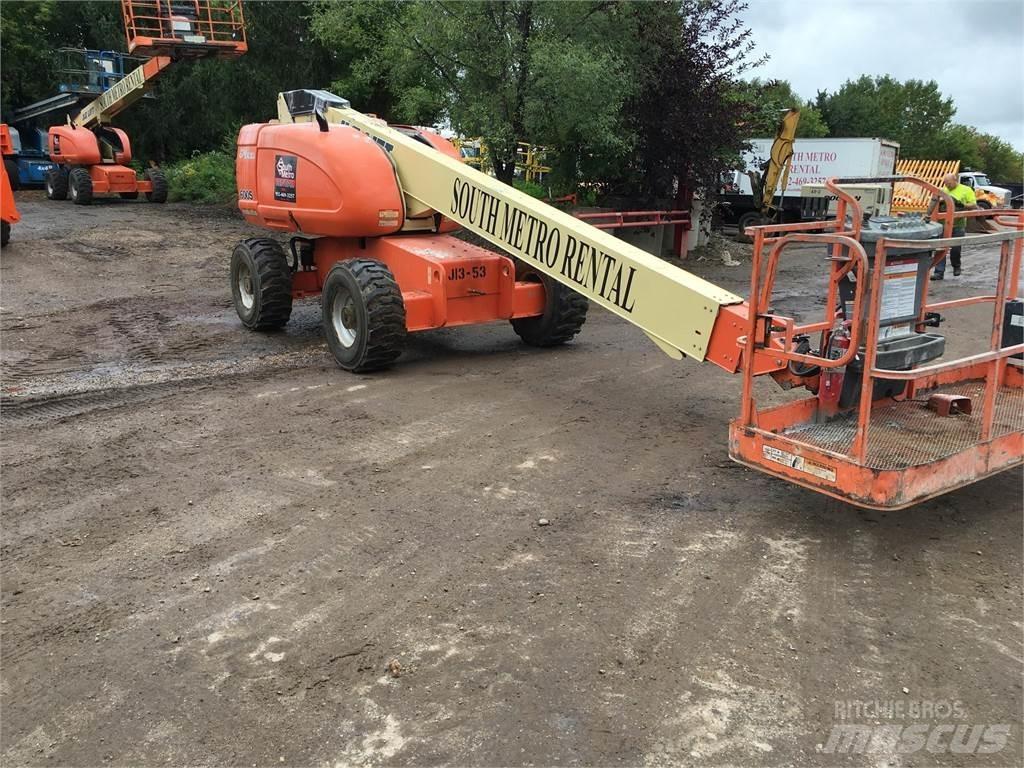 JLG 600S Teleskooppipuominostimet