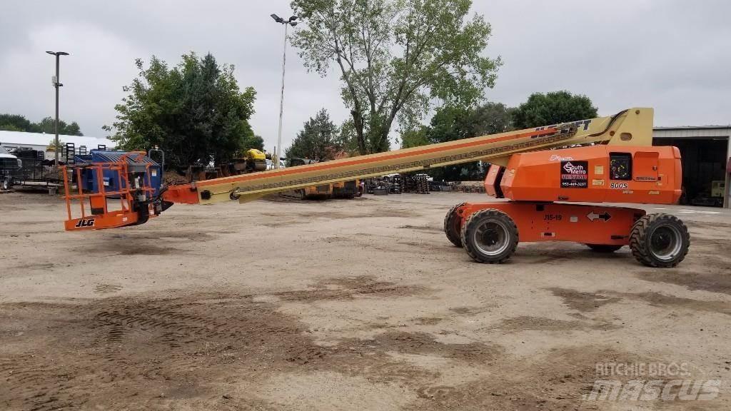 JLG 800S Teleskooppipuominostimet
