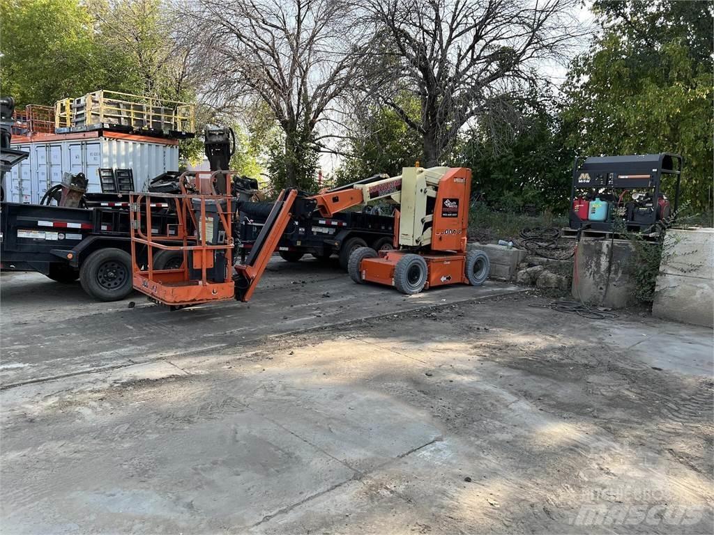 JLG E300AJP Kuukulkijat
