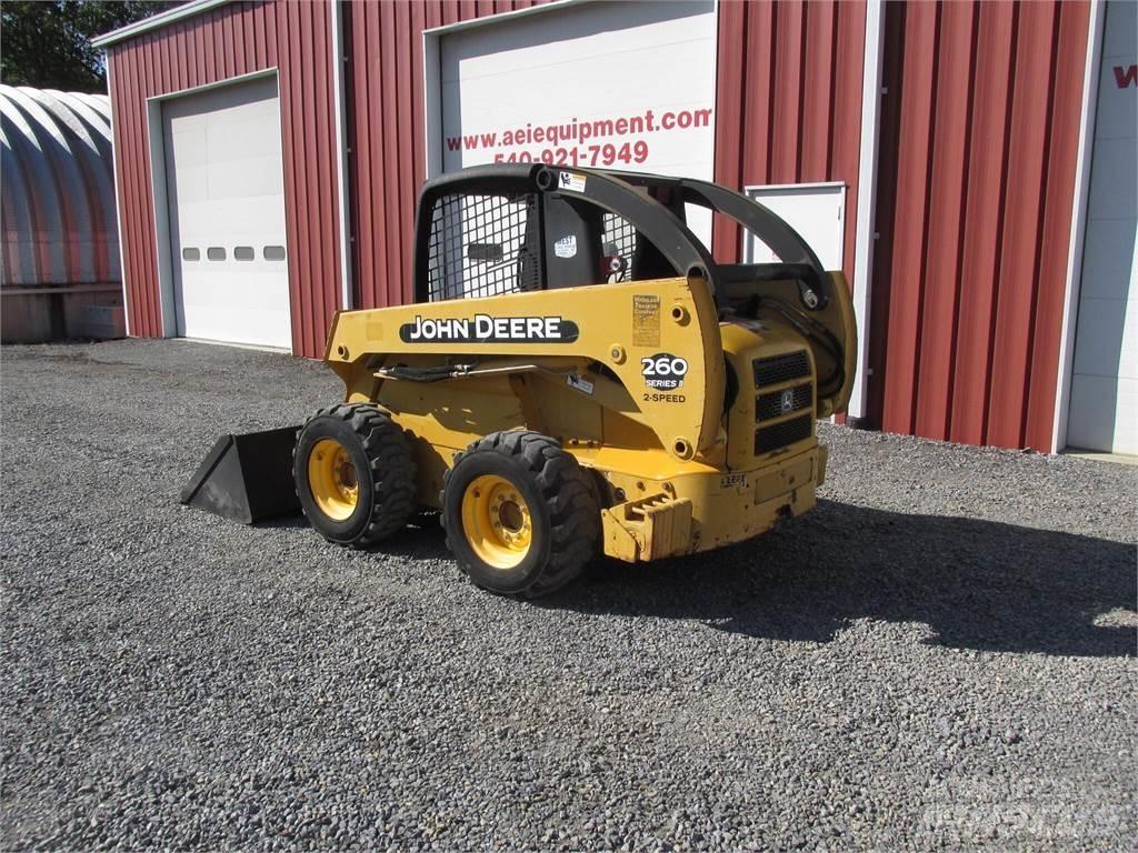 John Deere 260 II Liukuohjatut kuormaajat