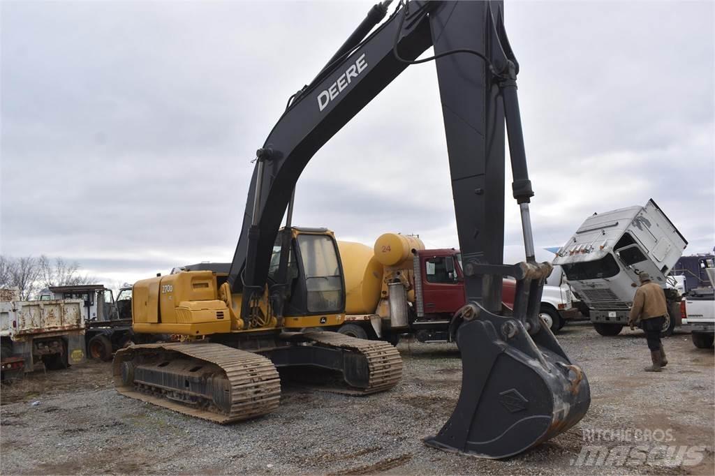 John Deere 270D LC Telakaivukoneet