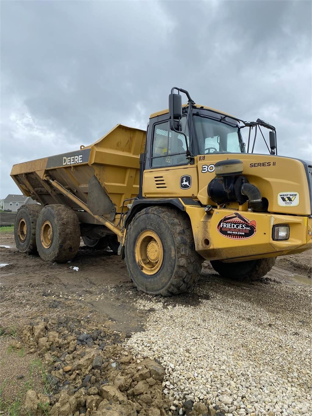 John Deere 300D Dumpperit