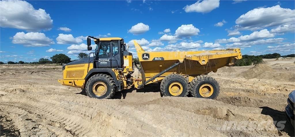 John Deere 310E Dumpperit