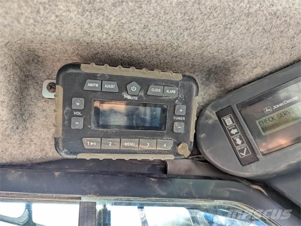 John Deere 325G Liukuohjatut kuormaajat