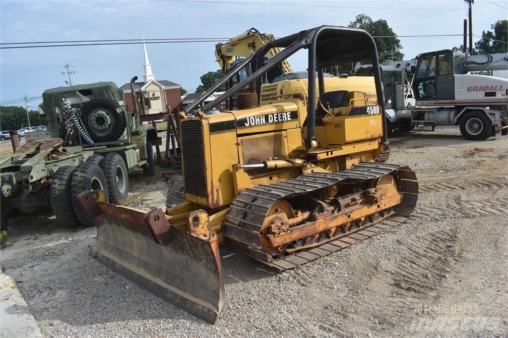 John Deere 450D LGP Telaketjupuskutraktorit