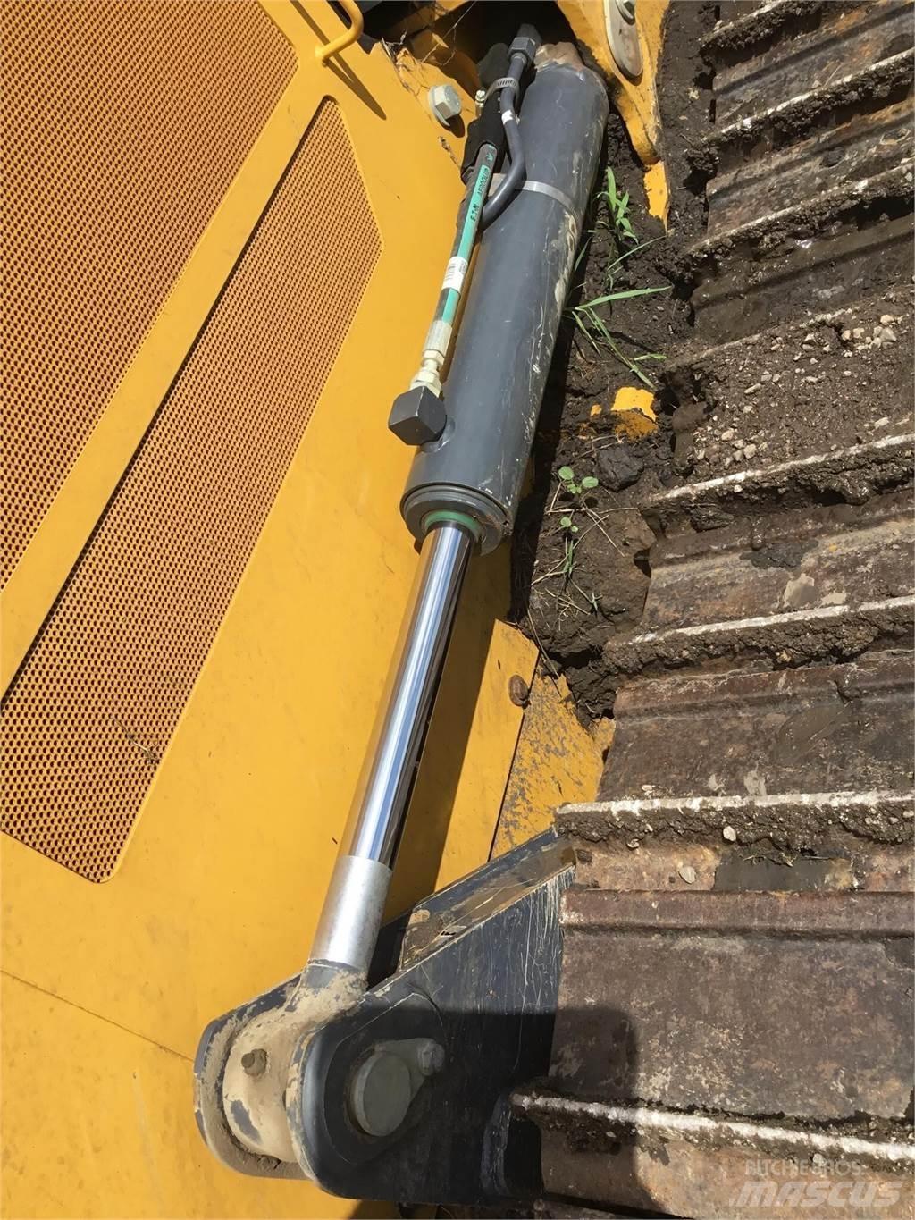 John Deere 450K Telaketjupuskutraktorit