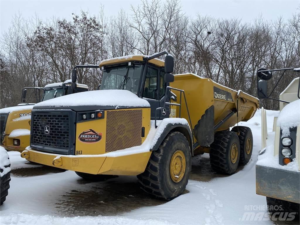 John Deere 460E Dumpperit