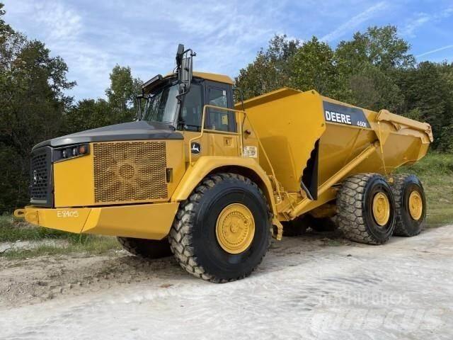John Deere 460E Dumpperit