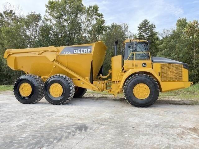 John Deere 460E Dumpperit