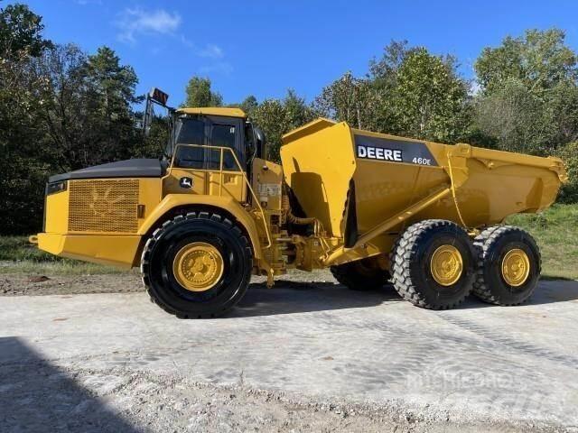 John Deere 460E Dumpperit