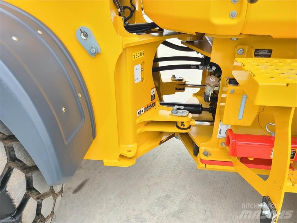 John Deere 524P Pyöräkuormaajat