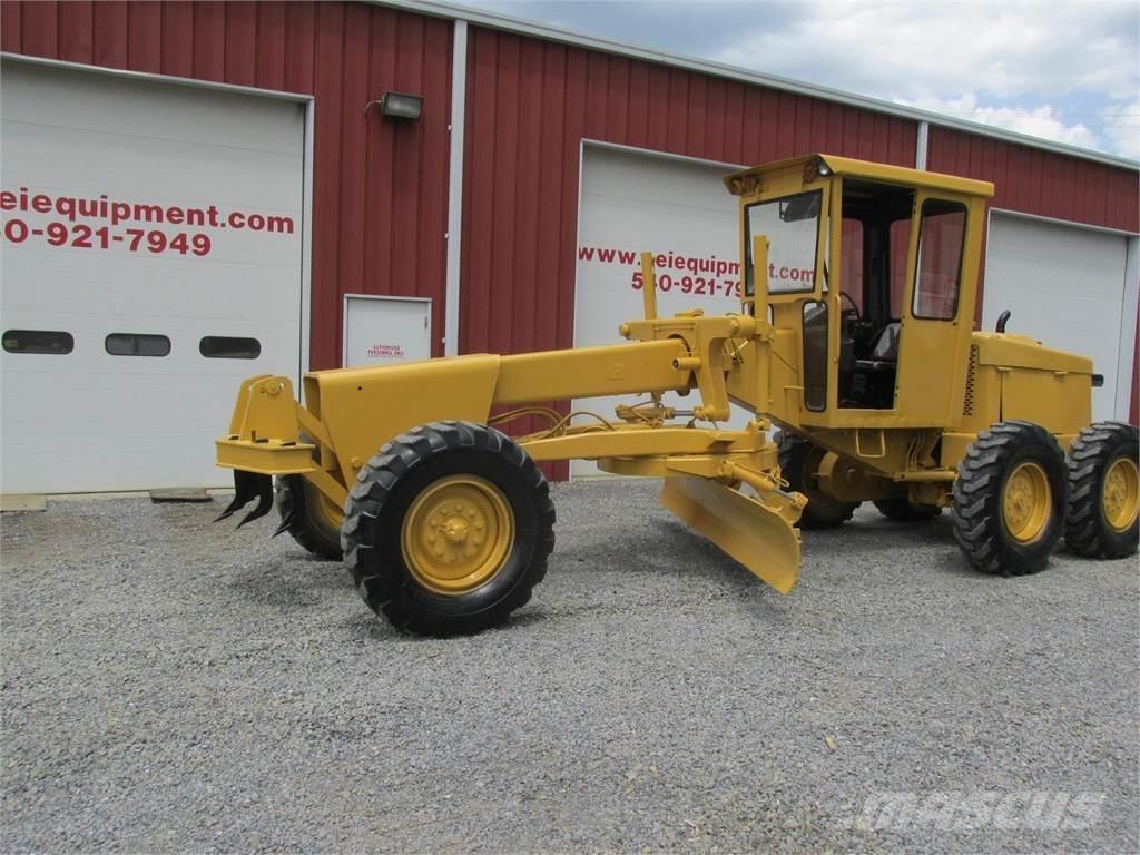 John Deere 570 Tiehöylät