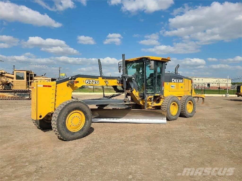 John Deere 672G Tiehöylät