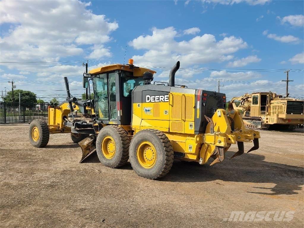 John Deere 672G Tiehöylät