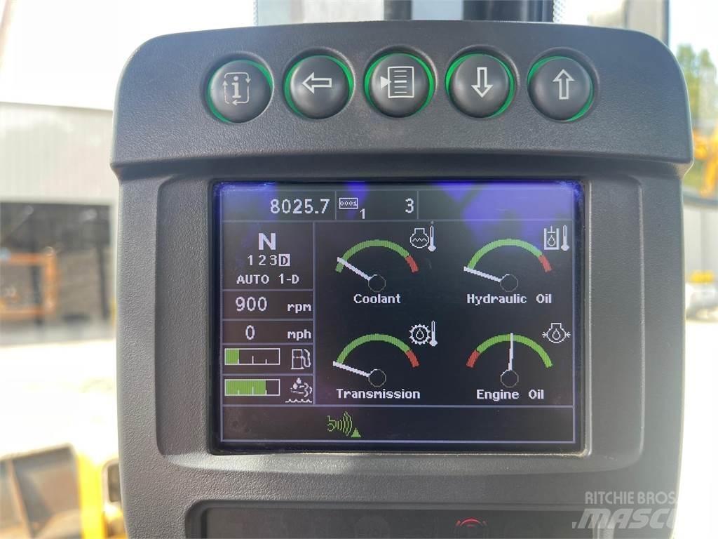 John Deere 744K Pyöräkuormaajat