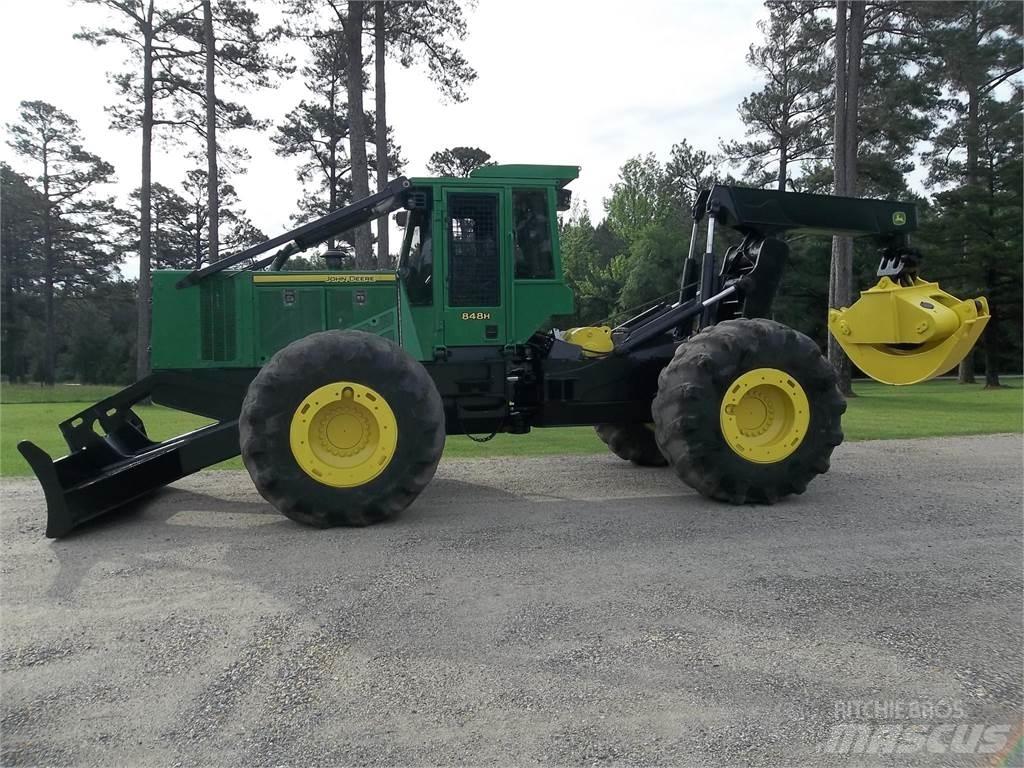 John Deere 848H Juontokoneet