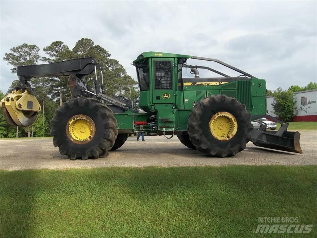 John Deere 848L Juontokoneet