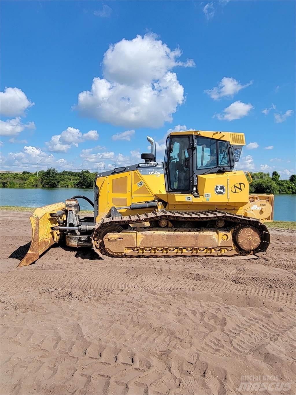 John Deere 850K WLT Telaketjupuskutraktorit