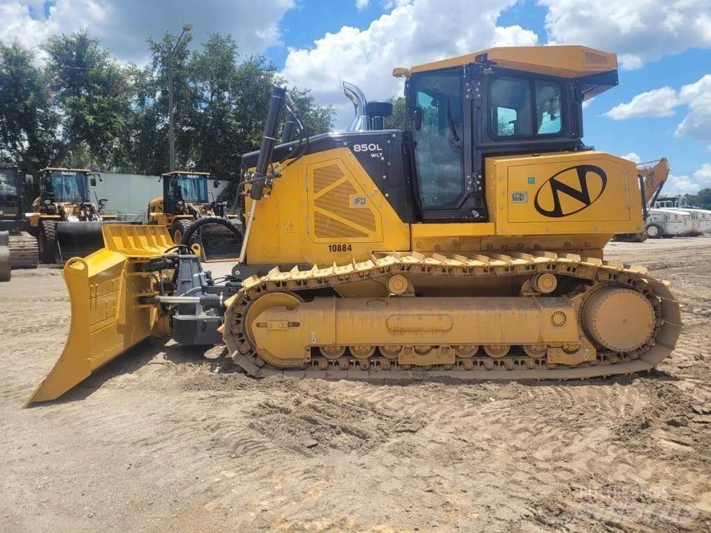 John Deere 850L WLT Telaketjupuskutraktorit