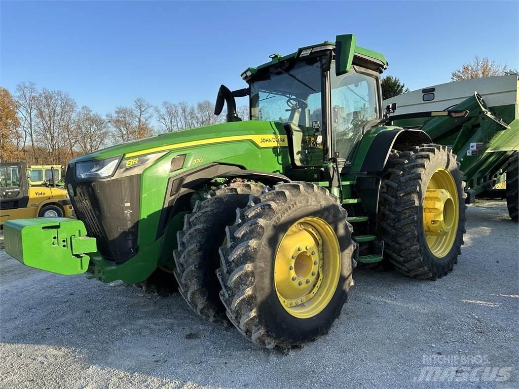 John Deere 8R 370 Traktorit