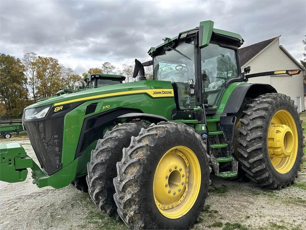 John Deere 8R 370 Traktorit