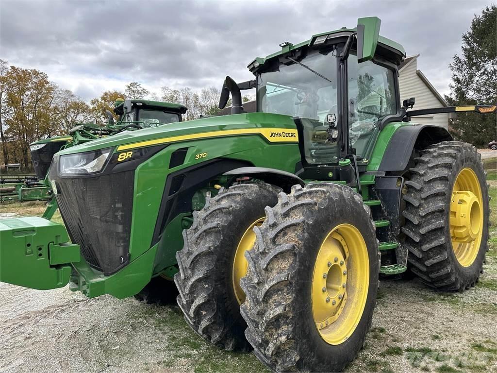 John Deere 8R 370 Traktorit