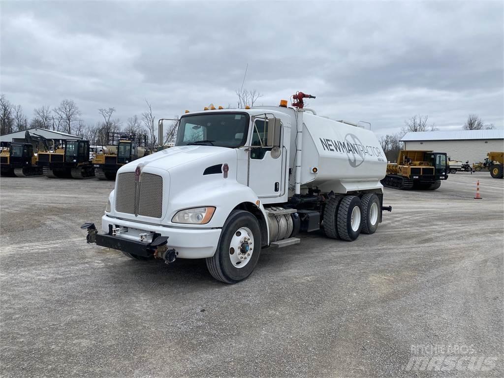 Kenworth T300 Vesisäiliöautot