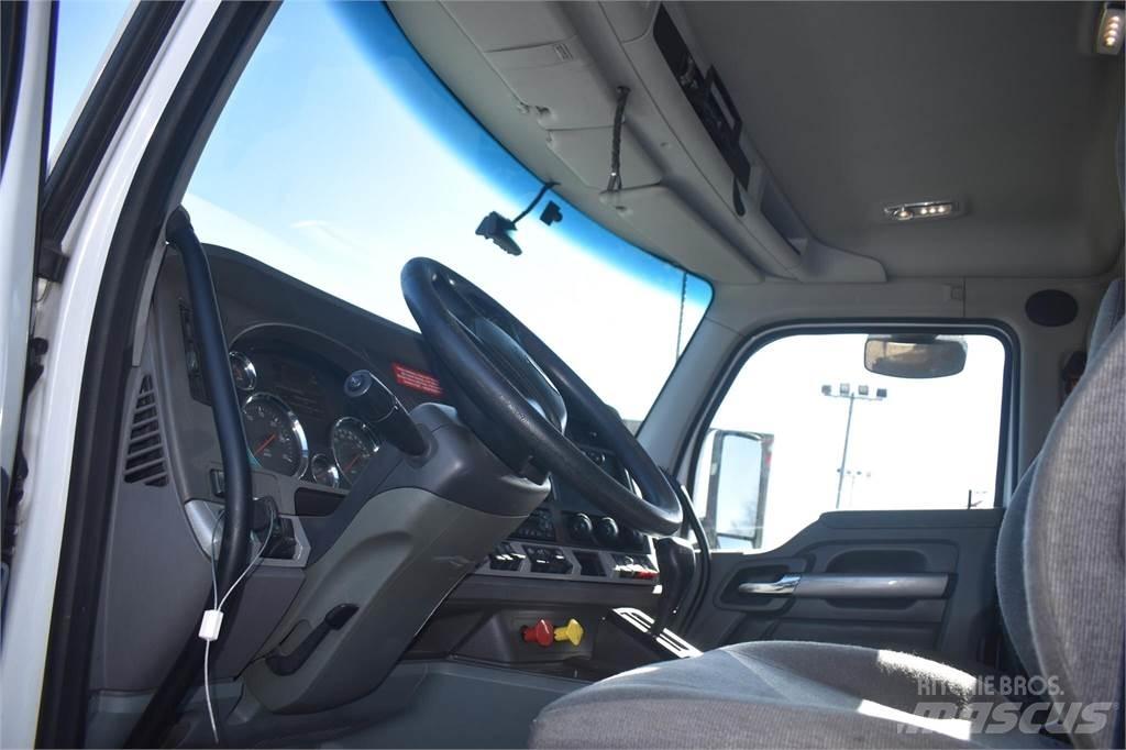 Kenworth T680 Sora- ja kippiautot