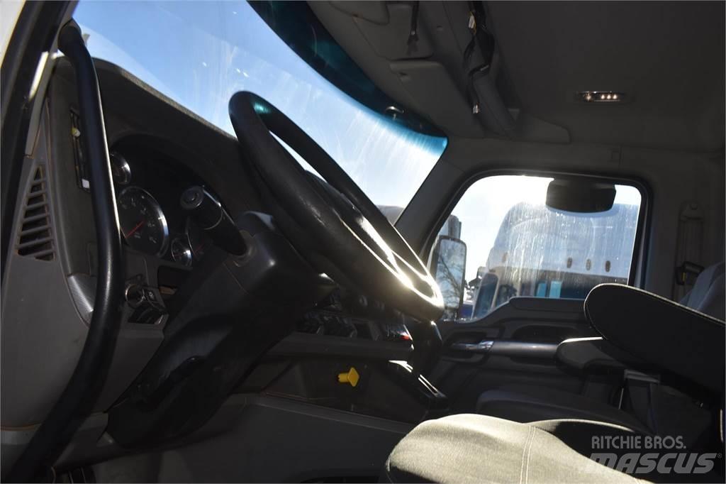 Kenworth T880 Sora- ja kippiautot