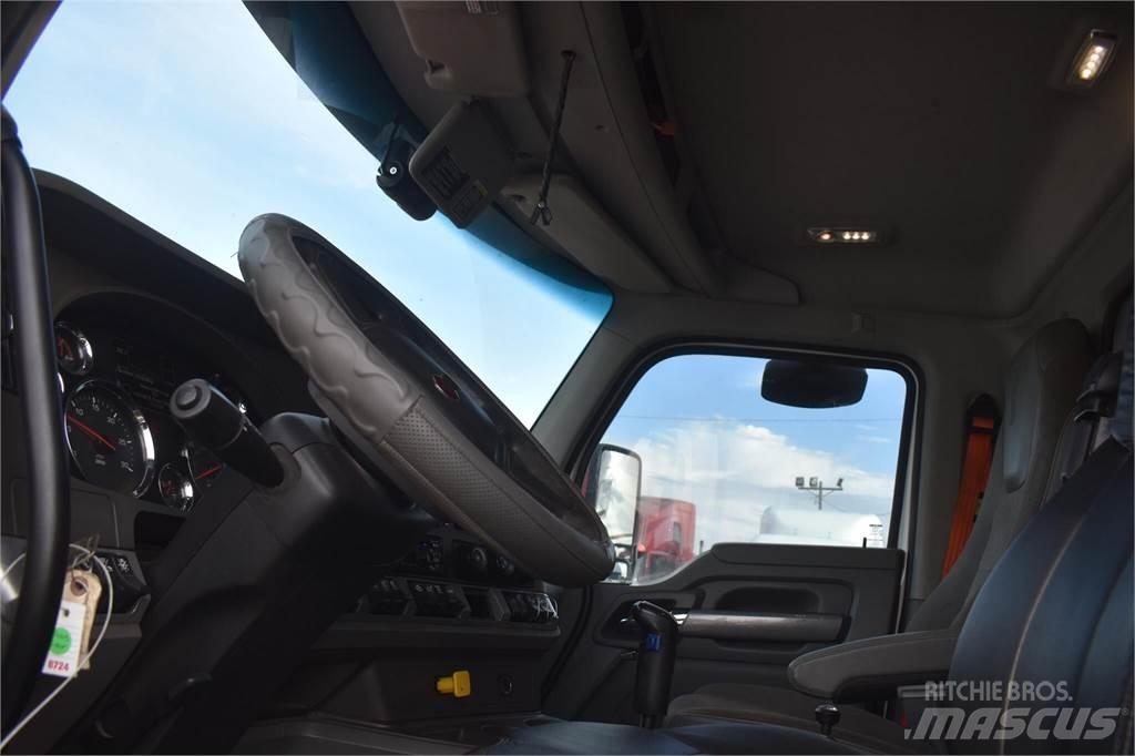 Kenworth T880 Sora- ja kippiautot