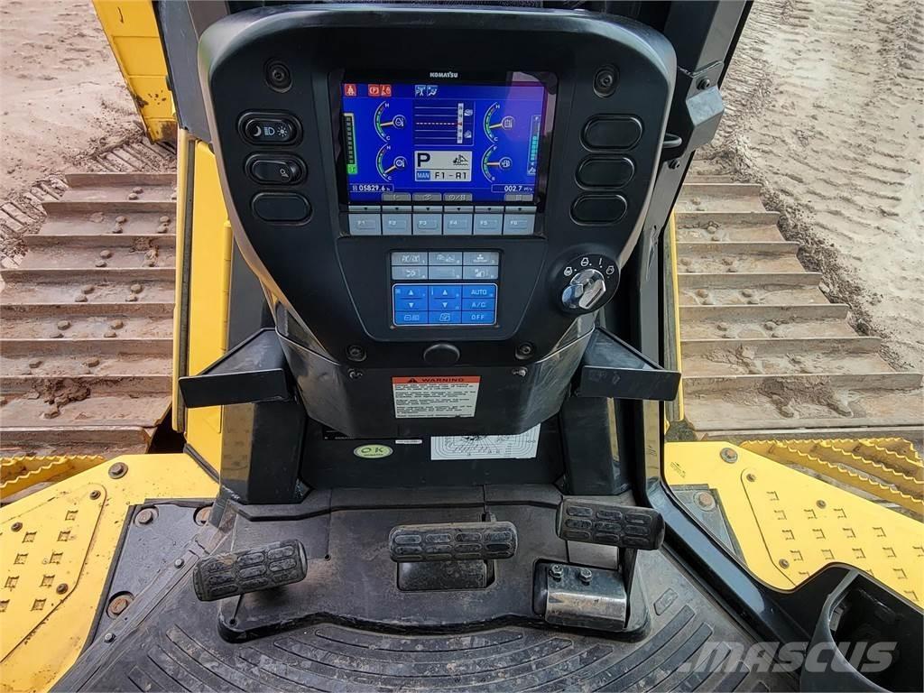 Komatsu D65PX-18 Telaketjupuskutraktorit