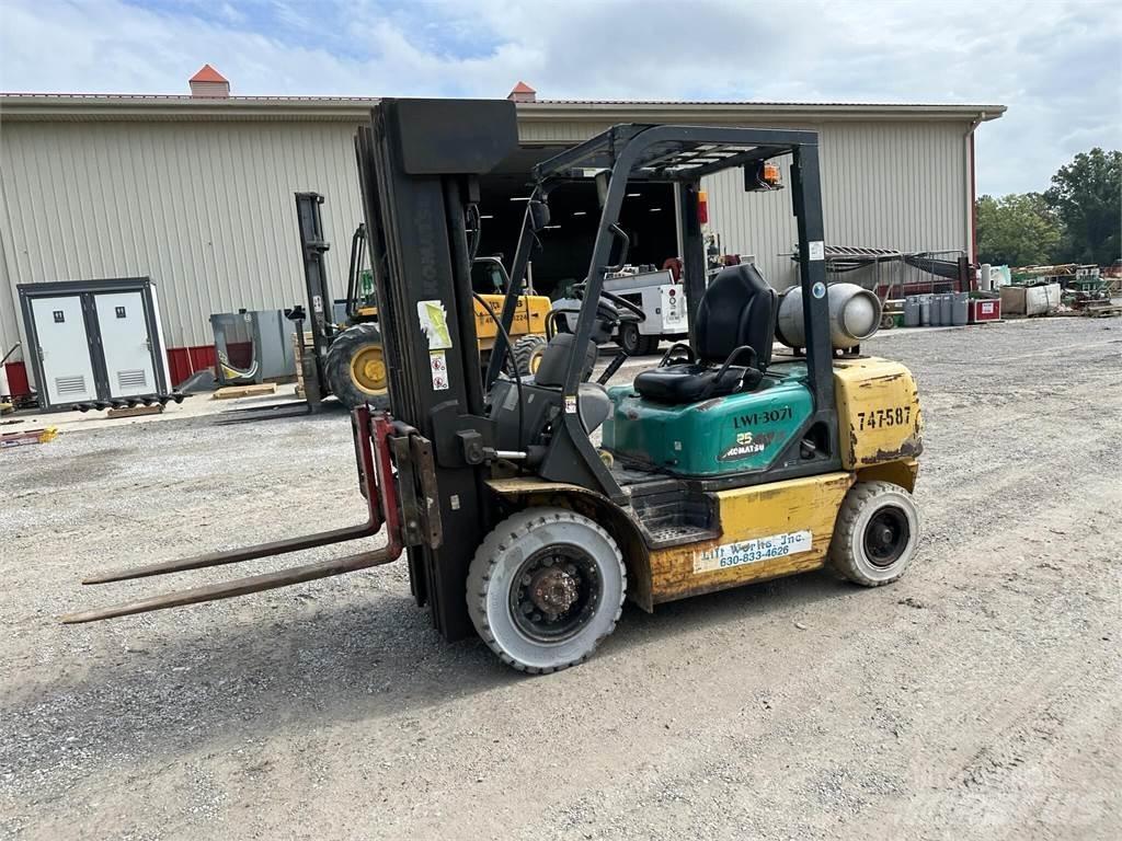 Komatsu FG25T-14 Muut haarukkatrukit